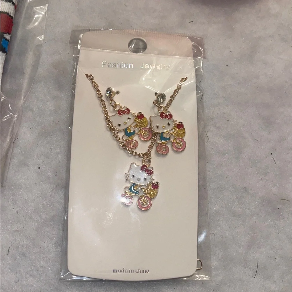 Hello Kitty Kids Socks coin purse, Necklace Set - Red, White nwt